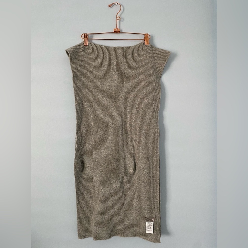 J Crew Gray Ribbed Scarf in super soft yarn